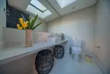 Casa de Esquina Totalmente Mobiliada à Venda no Tamboré 11 — Foto #23