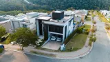 Casa de Esquina Totalmente Mobiliada à Venda no Itahyê — Foto #2