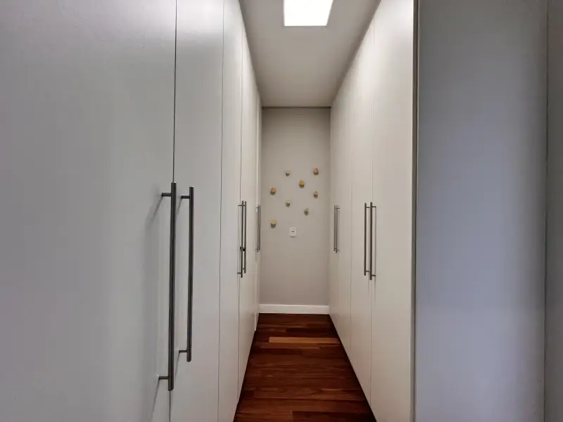 Casa Contemporânea e Mobiliada à Venda no Vila Solaia — Foto #3