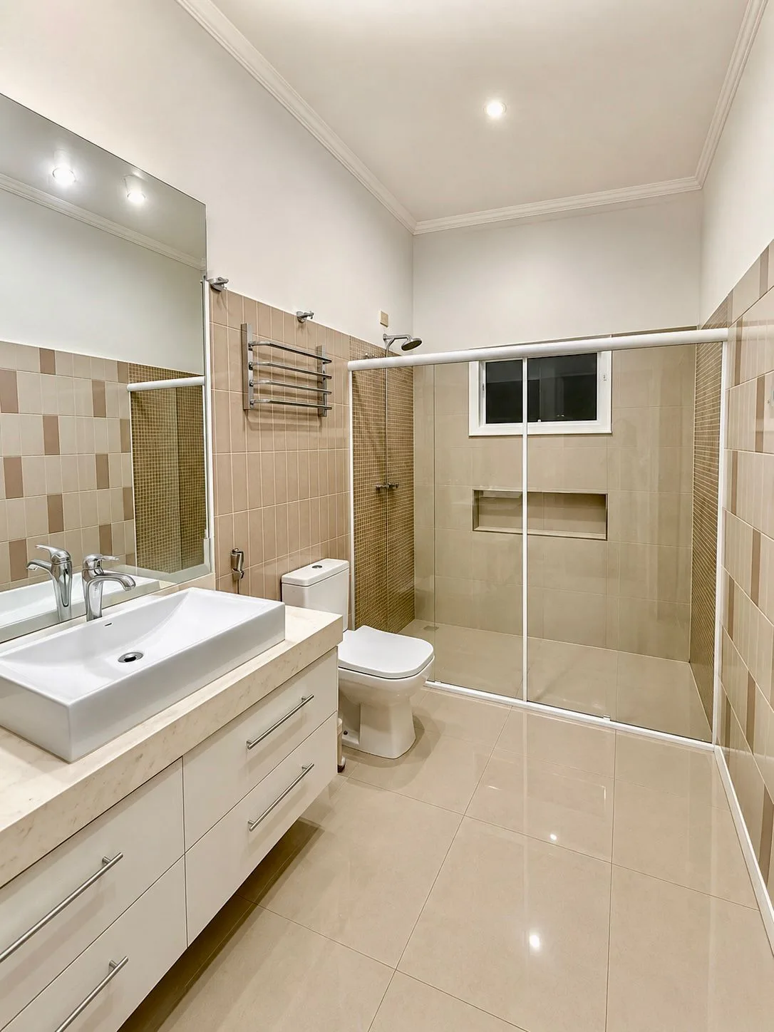Casa Reformada à Venda no Alphaville 4 — Foto #12
