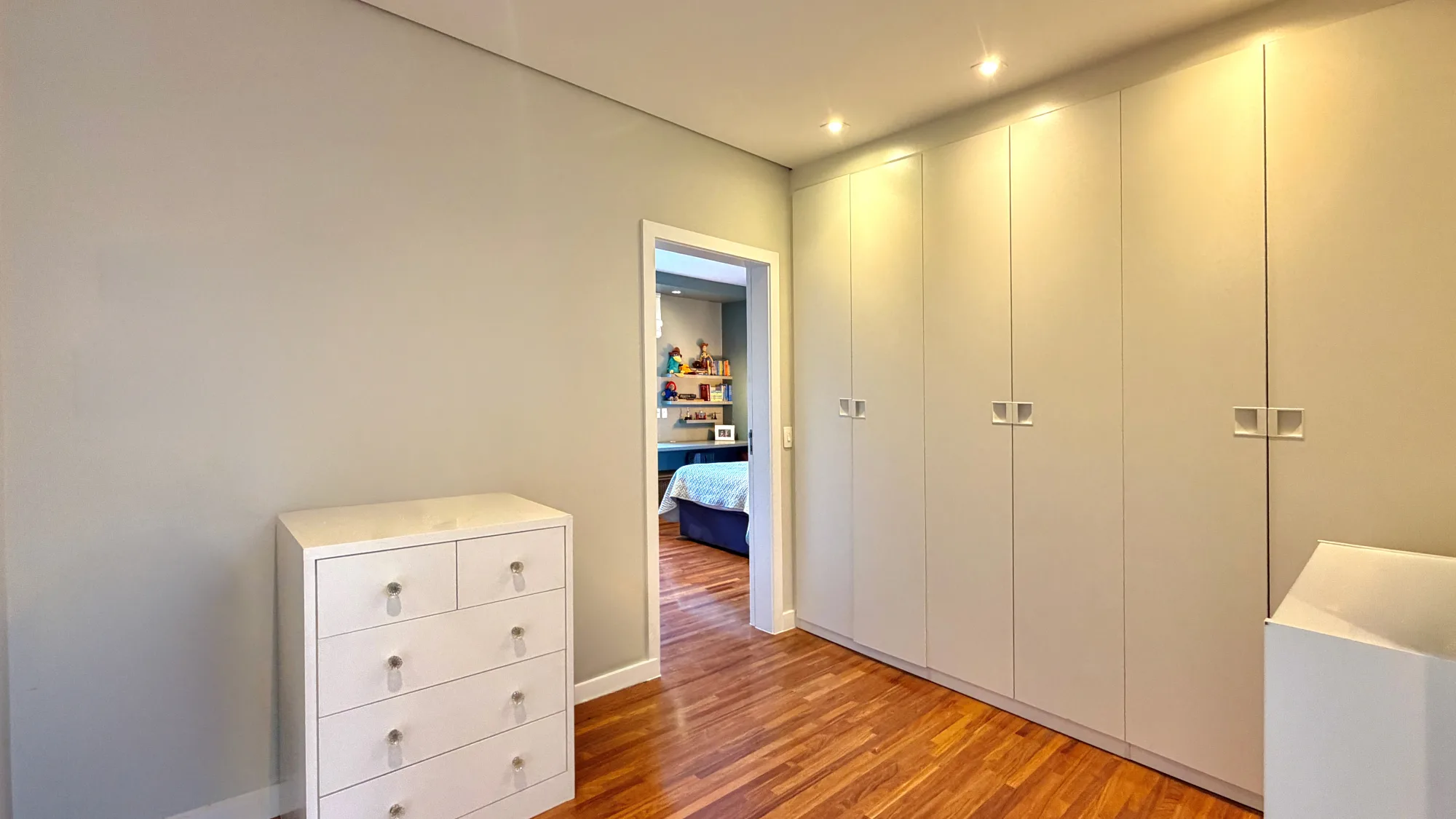 Casa de Alto Padrão à Venda no Tamboré 11 — Foto #12