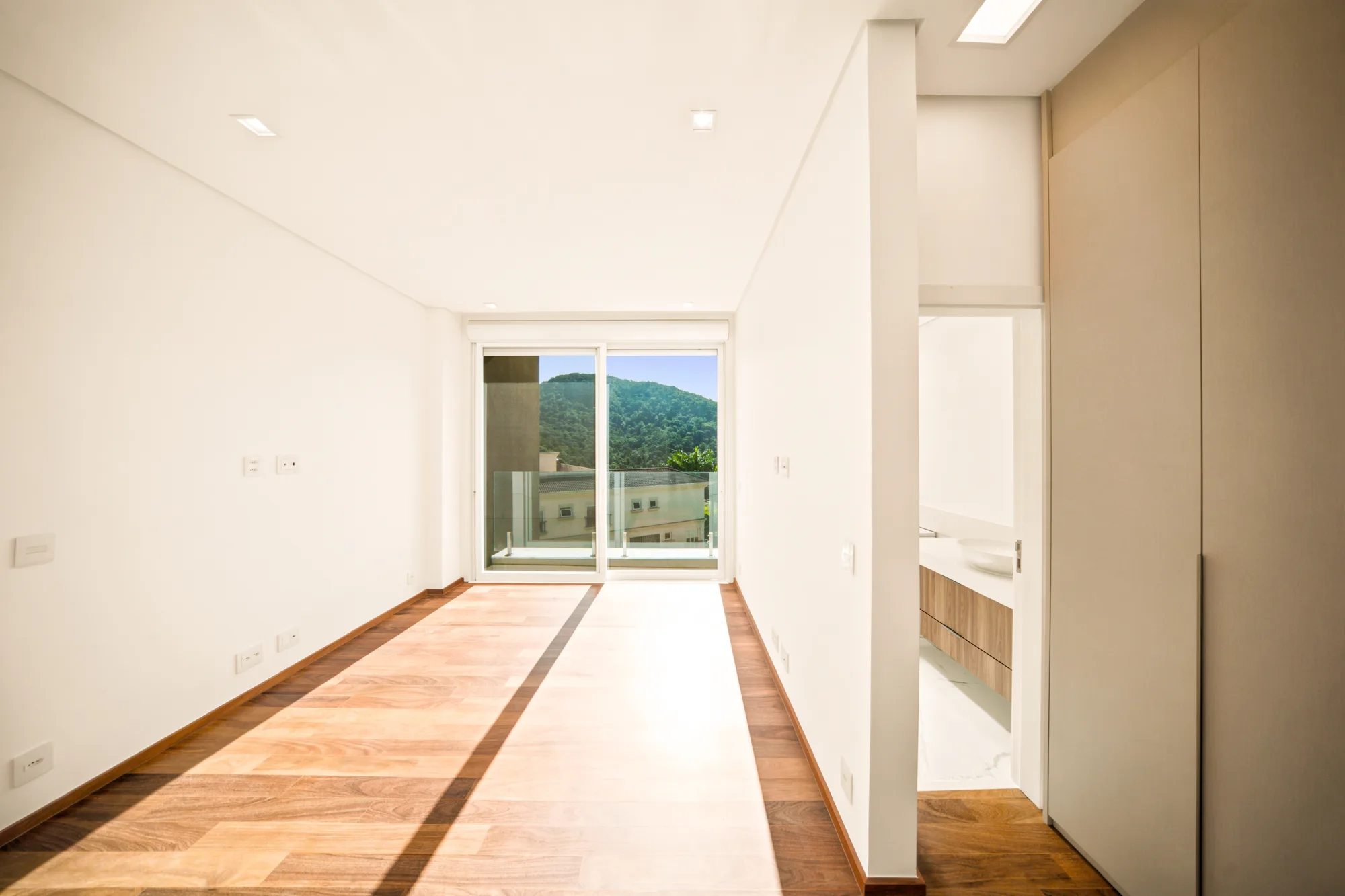 Casa de Alto Padrão à Venda no Tamboré 10 — Foto #31