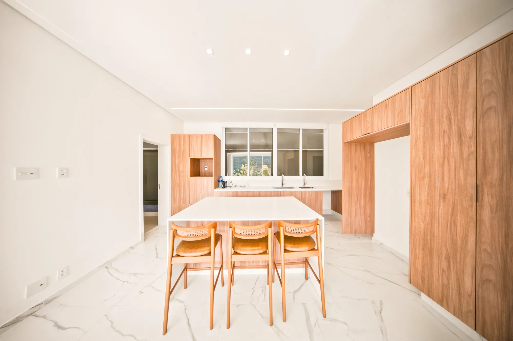 Casa de Alto Padrão à Venda no Tamboré 10 — Foto #11