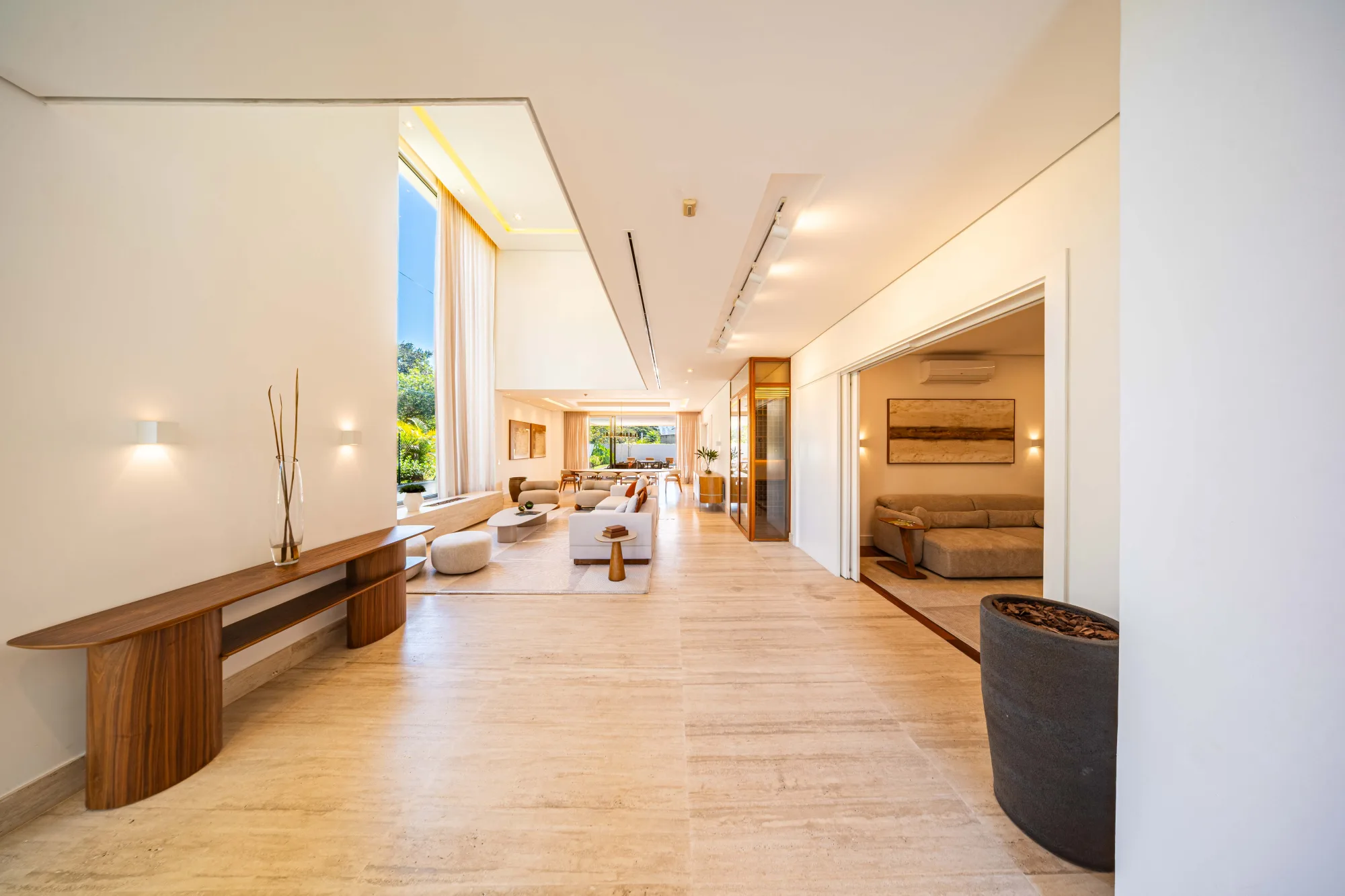 Mansão Madri à Venda no Residencial Alphaville 1 — Foto #2