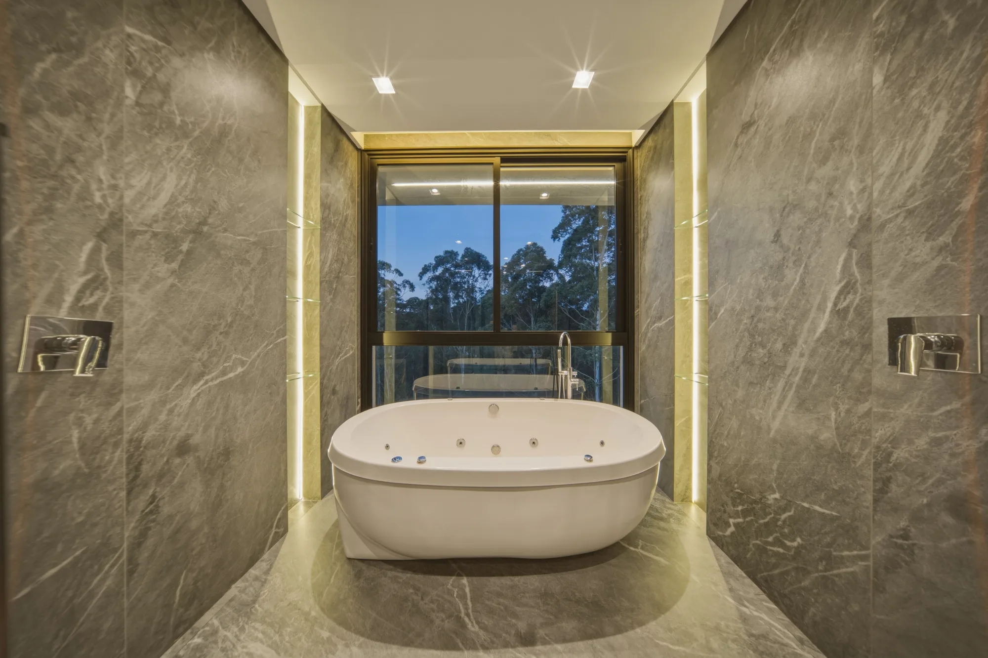 Casa de Luxo Contemporâneo à Venda no Tamboré 11 — Foto #36