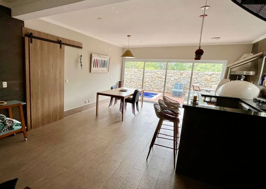 Casa Reformada à Venda no Alphaville 4 — Foto #9