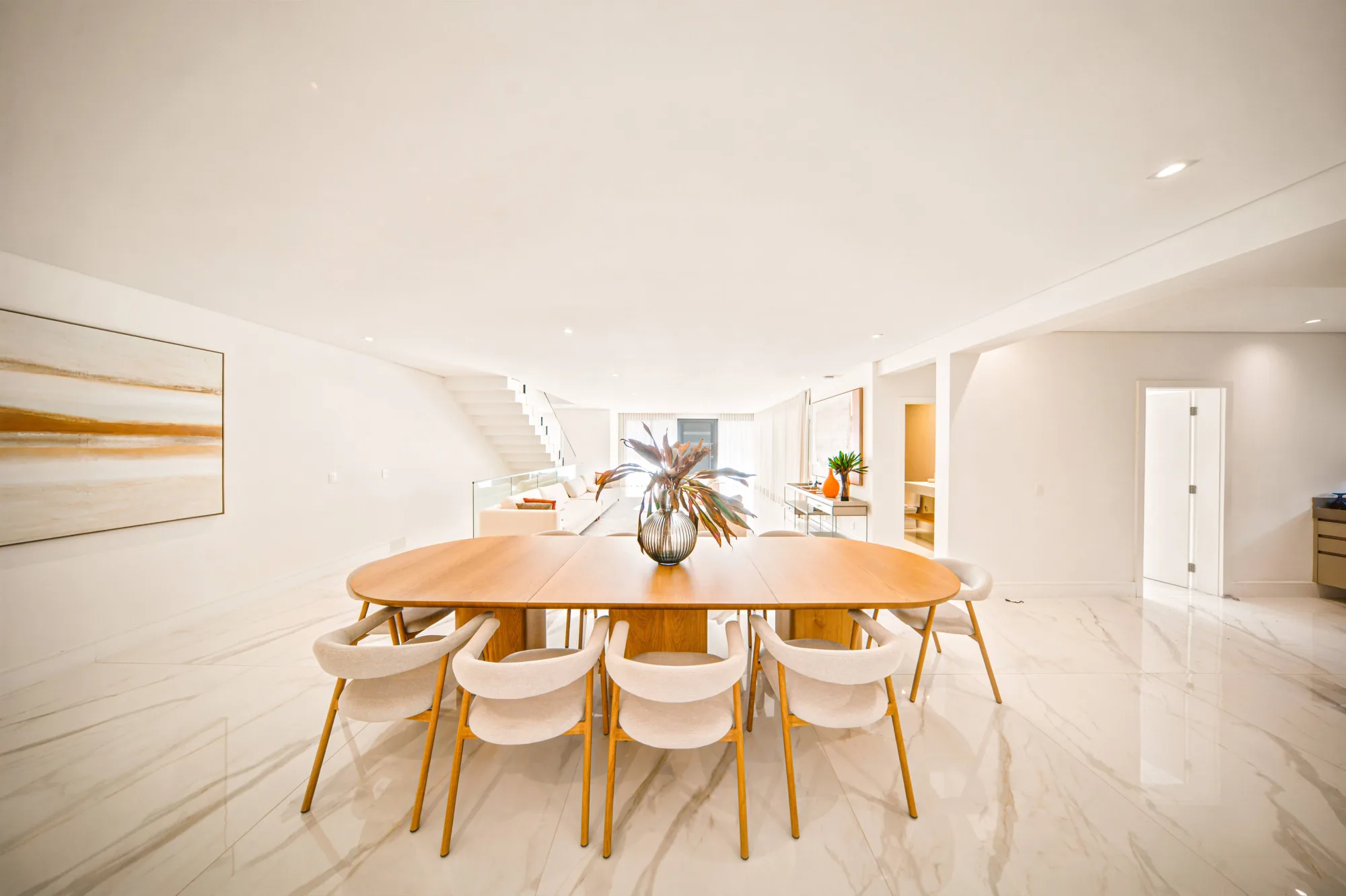 Casa Contemporânea de Esquina no Gênesis II — Foto #17