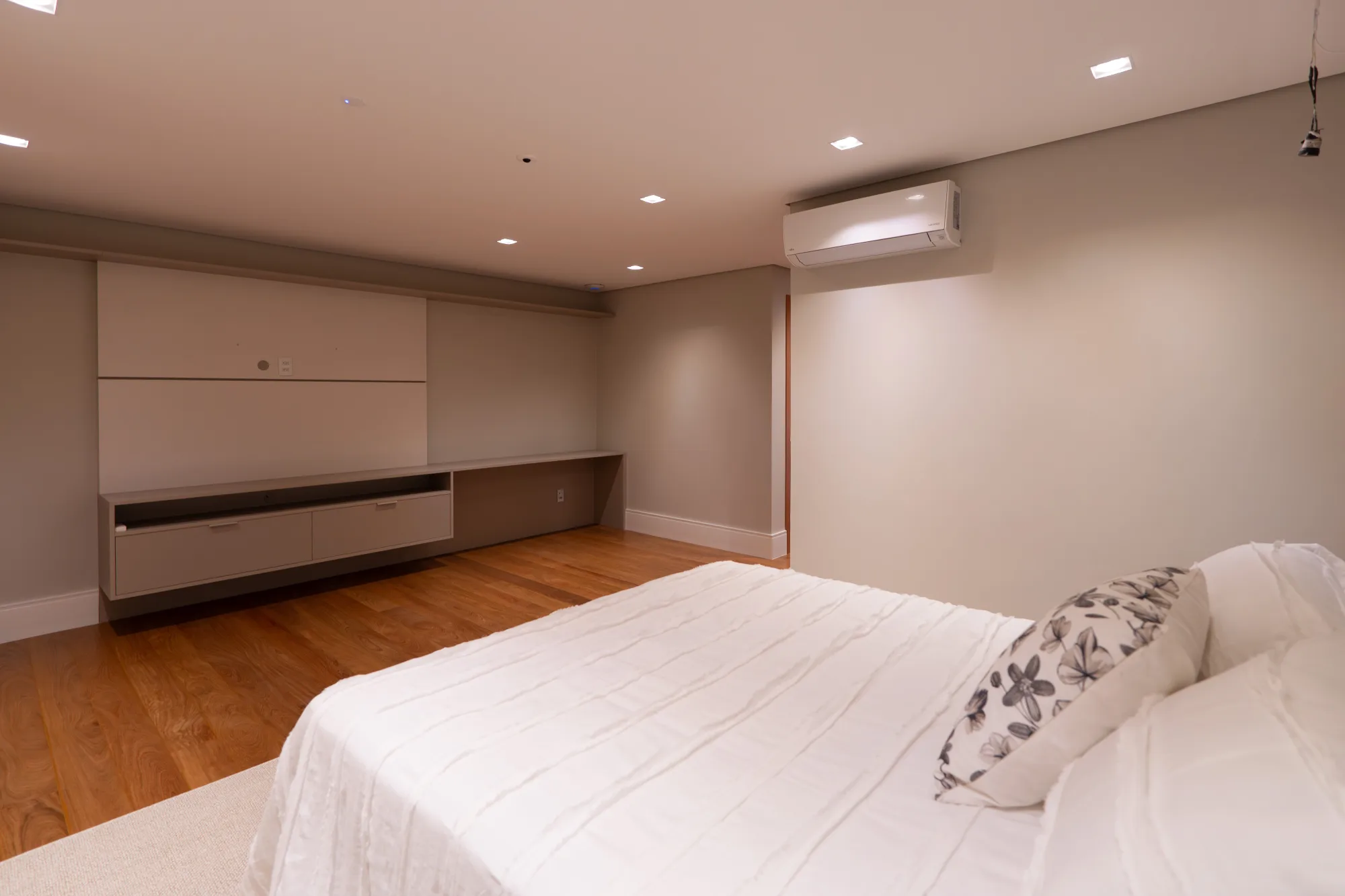 Mansão de Luxo à Venda no Tamboré 1 — Foto #118