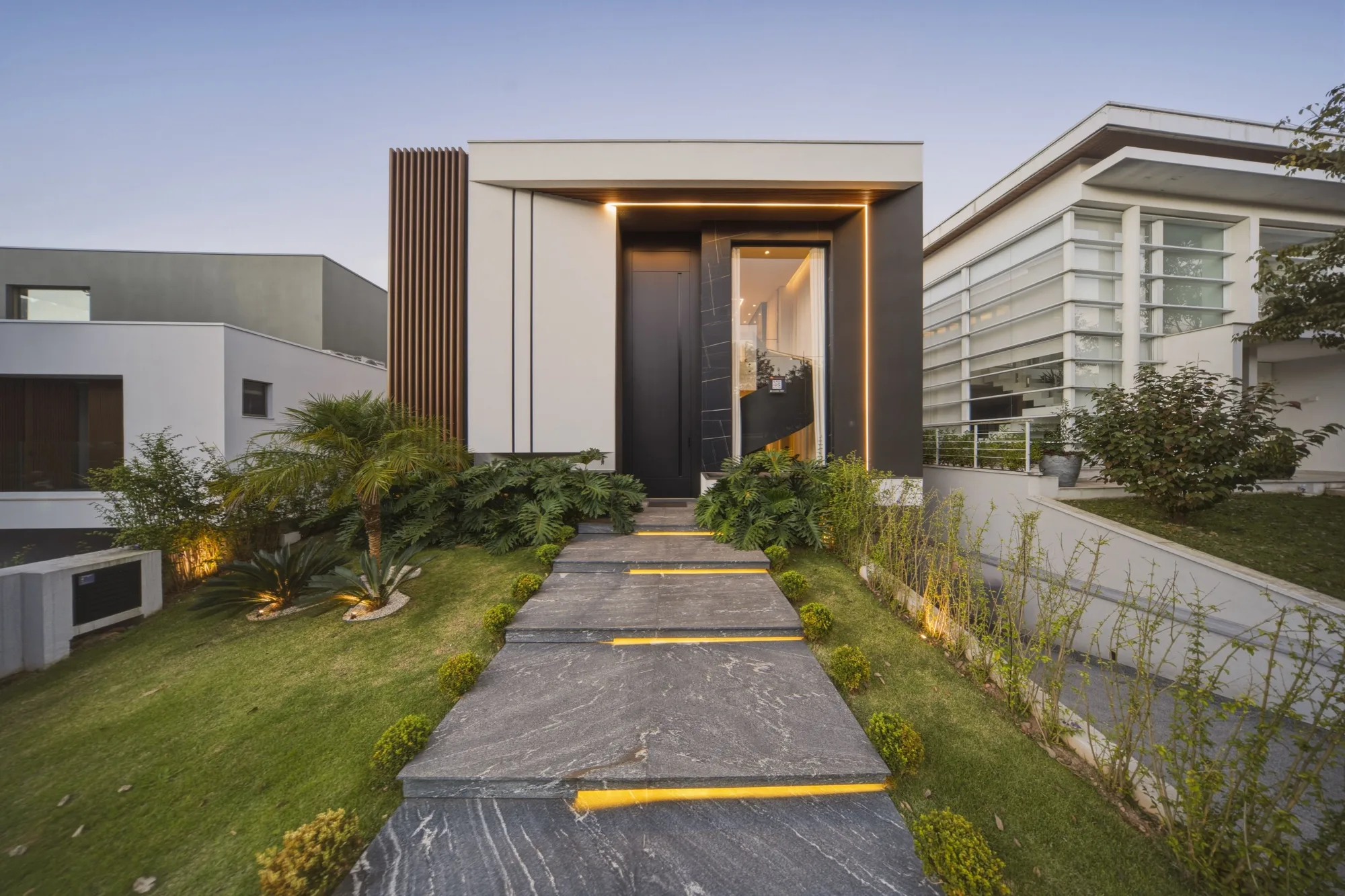 Casa de Luxo Contemporâneo à Venda no Tamboré 11 — Foto #23