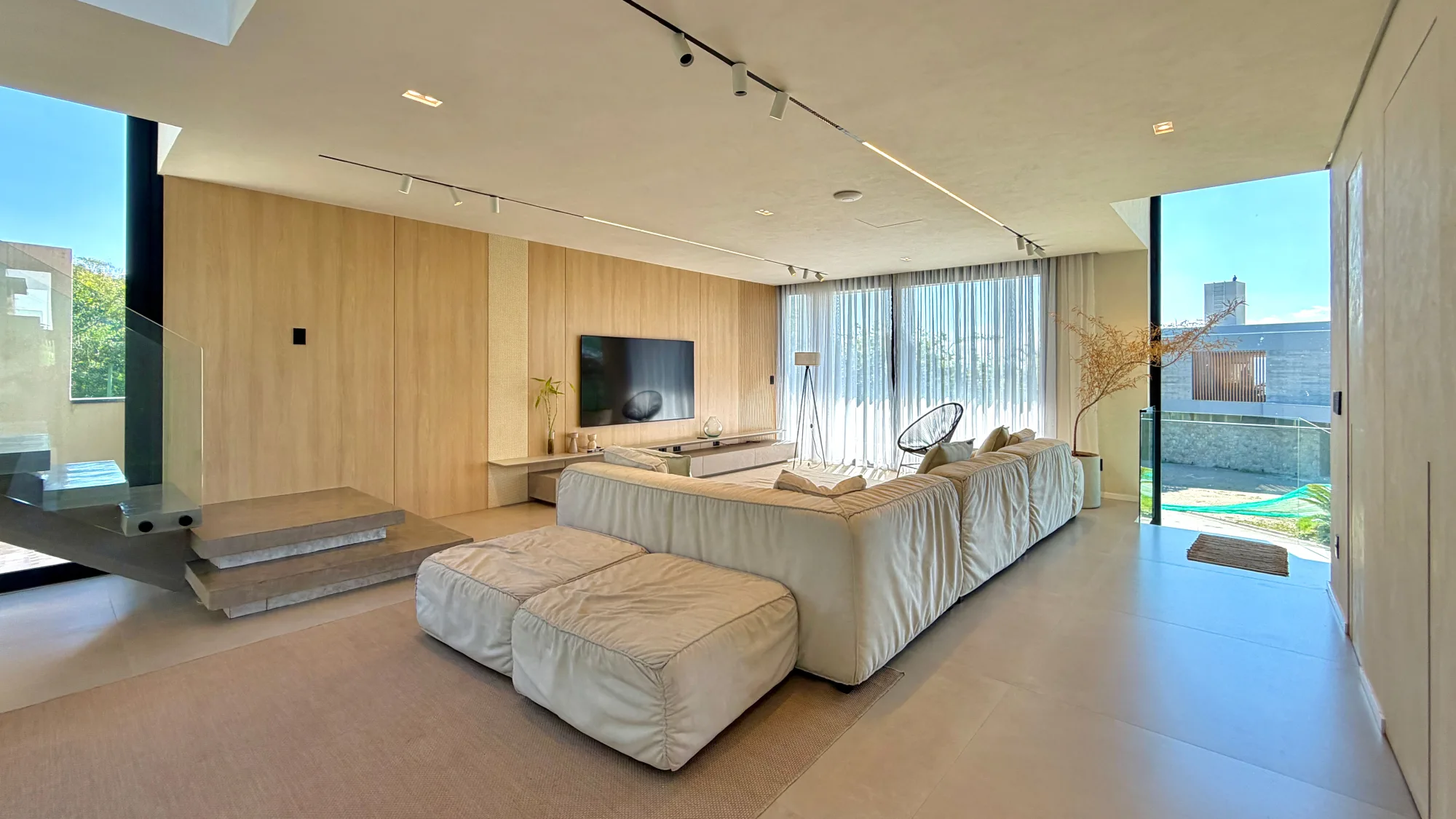 Casa Contemporânea à Venda no Condomínio Gênesis II — Foto #9