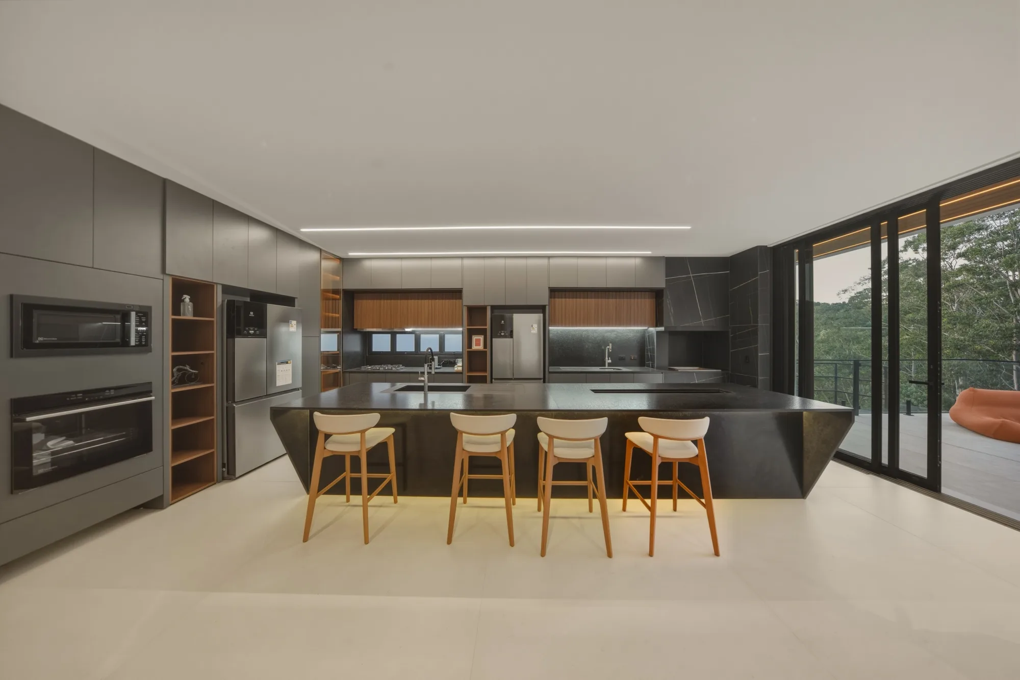 Casa de Luxo Contemporâneo à Venda no Tamboré 11 — Foto #11