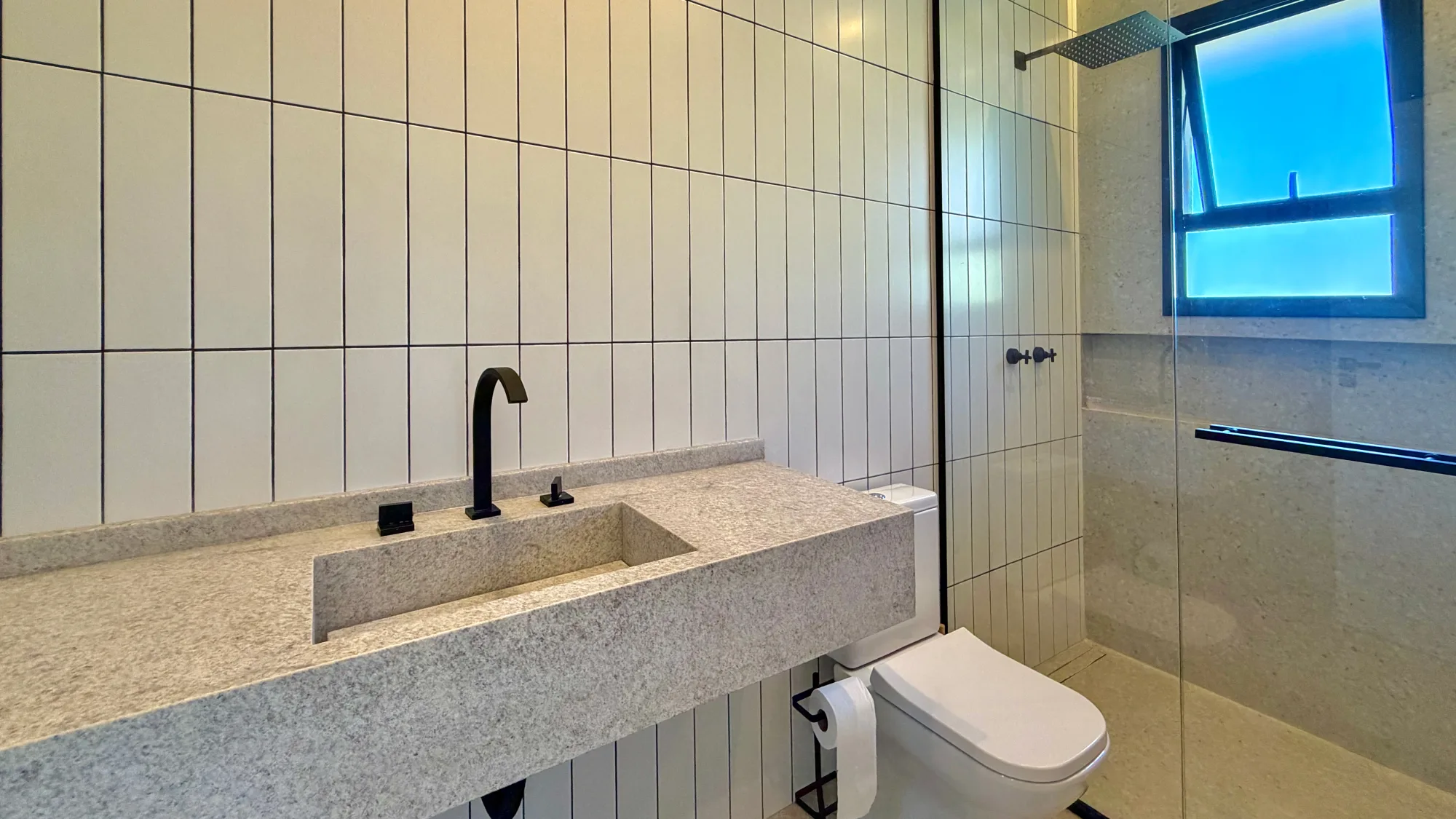 Casa Contemporânea à Venda no Condomínio Gênesis II — Foto #24